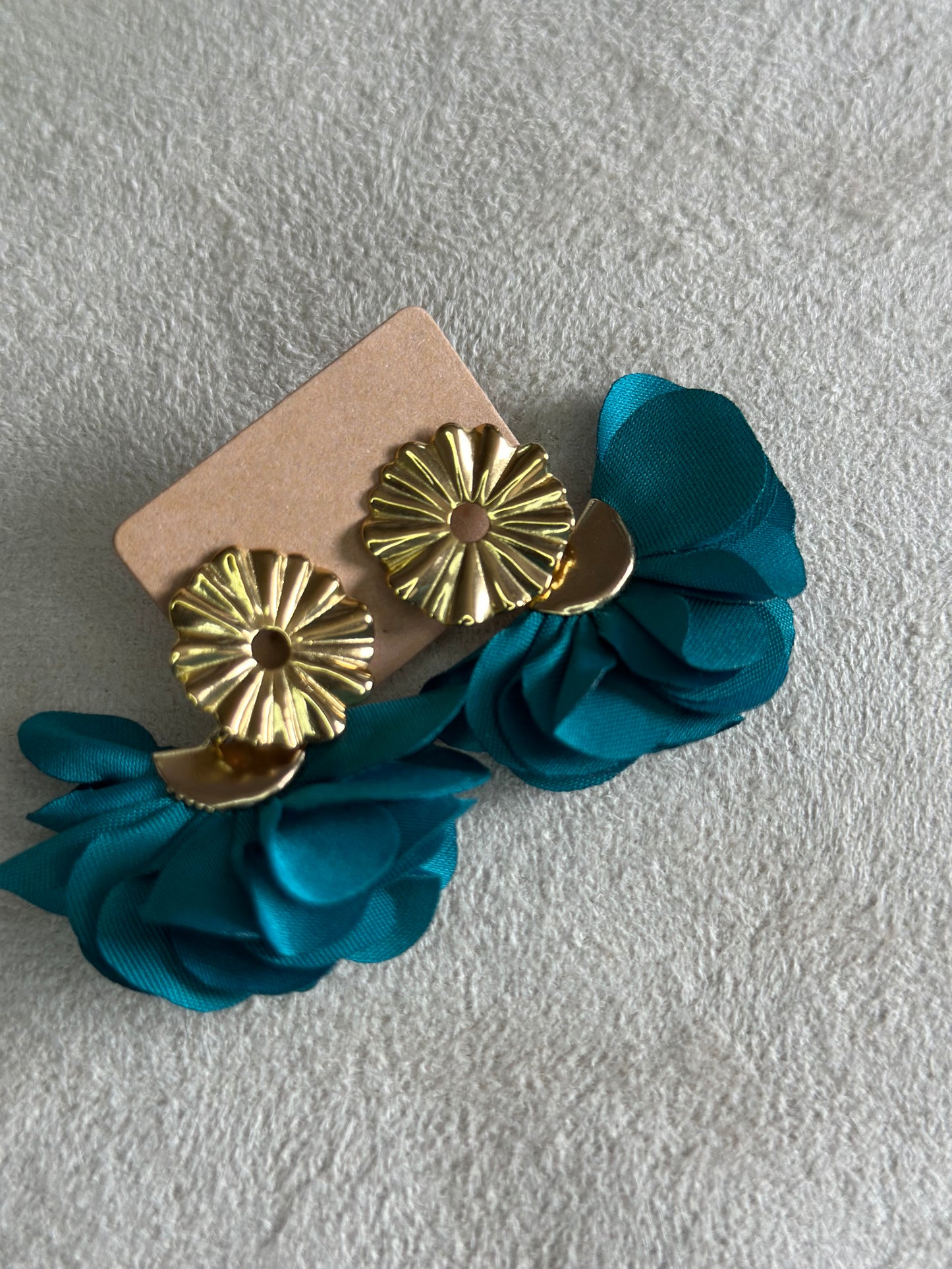 Boucle d'oreilles élégants pour elle et pour cadeaux fête des mères